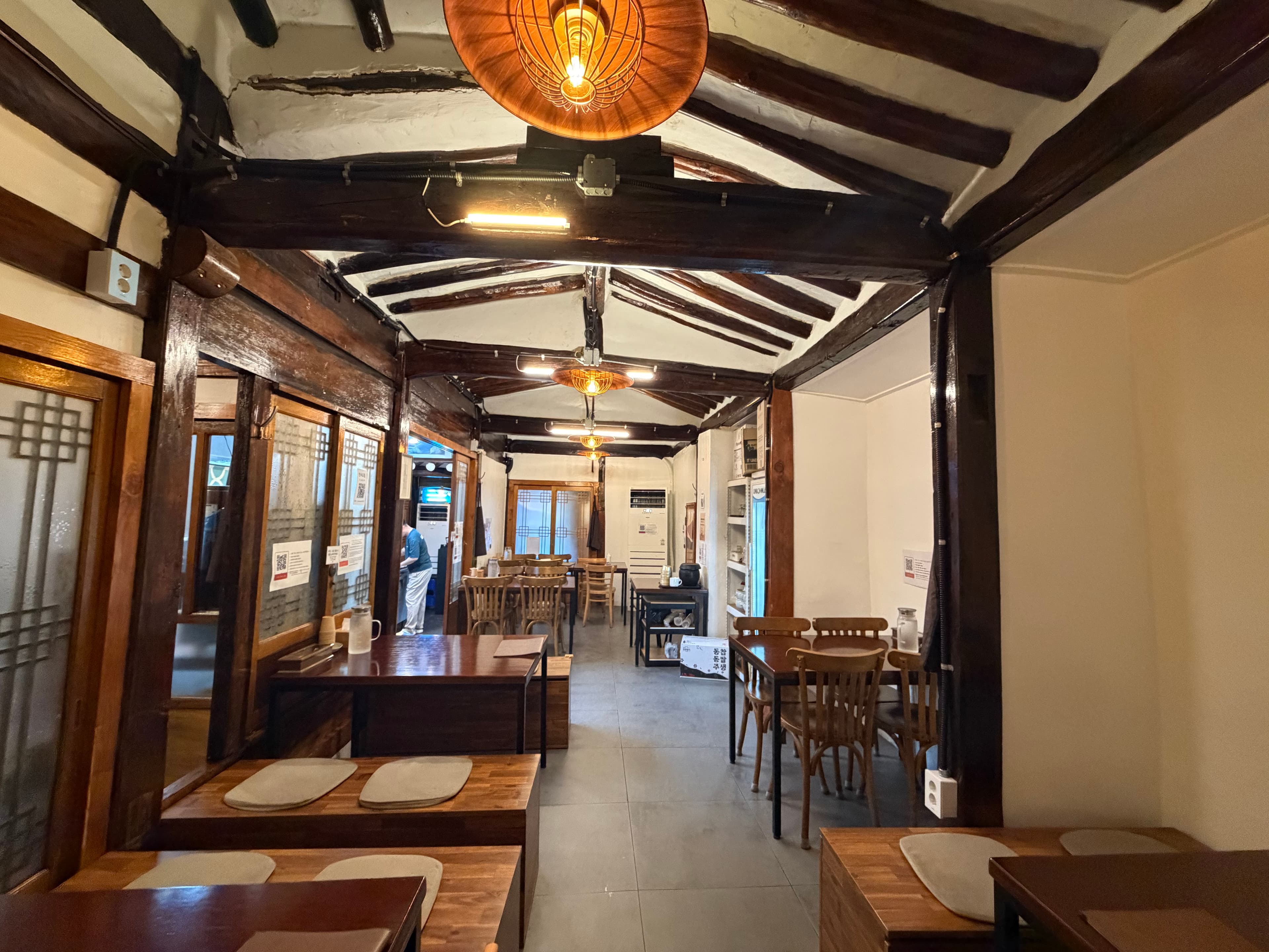 Hanok dining hall of Insa Dodam in Insadong, Seoul